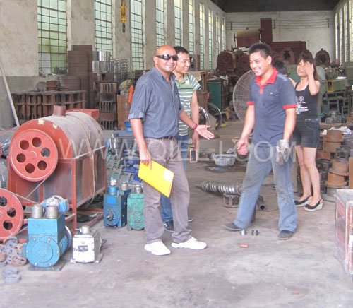 2011年7月25日，外國友人參觀考察我公司！明經理等接待并陪同參觀！(圖8)